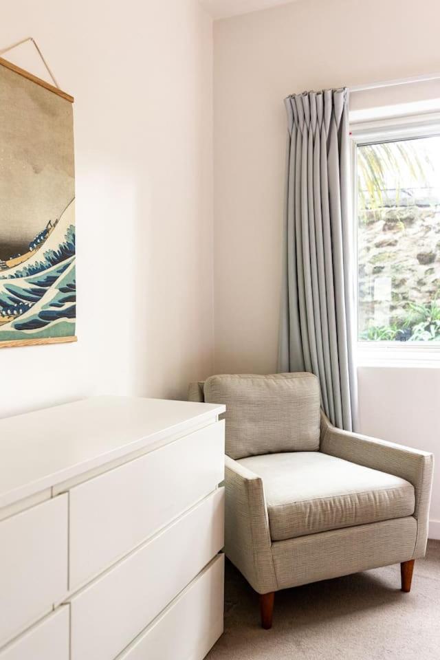 Kirribilli Dreaming - An Iconic Escape Apartment Sydney