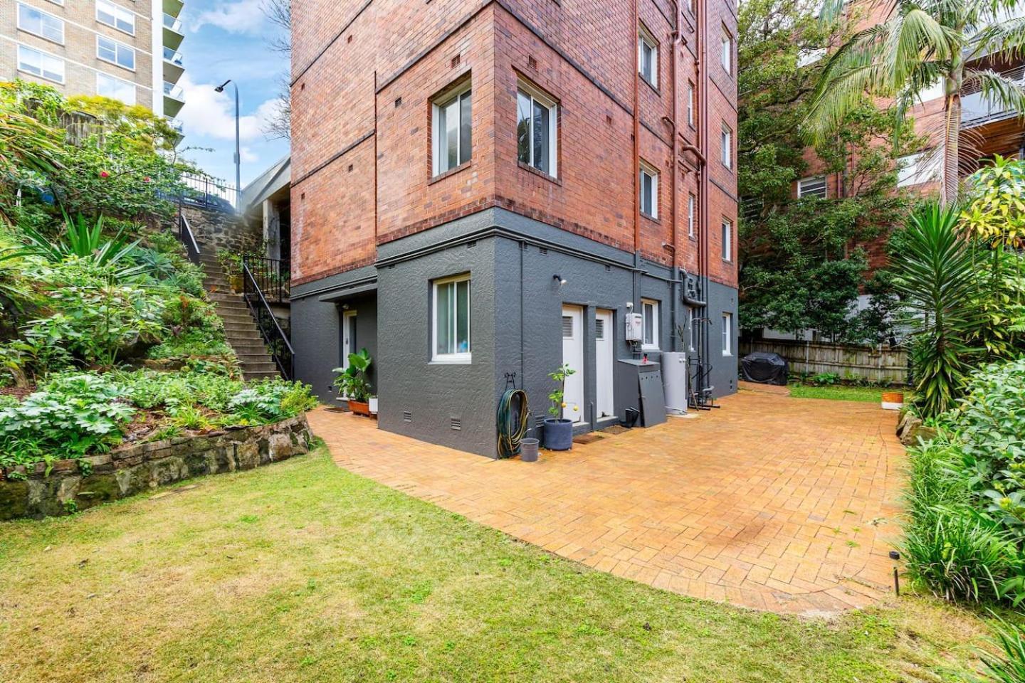 Kirribilli Dreaming - An Iconic Escape Apartment Sydney